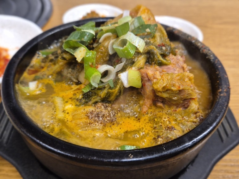 Appetizing Ppyeo-haejang-guk