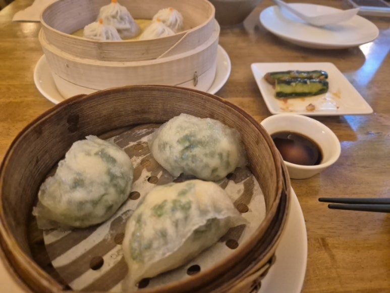 Karotte am Boden der Dim Sum