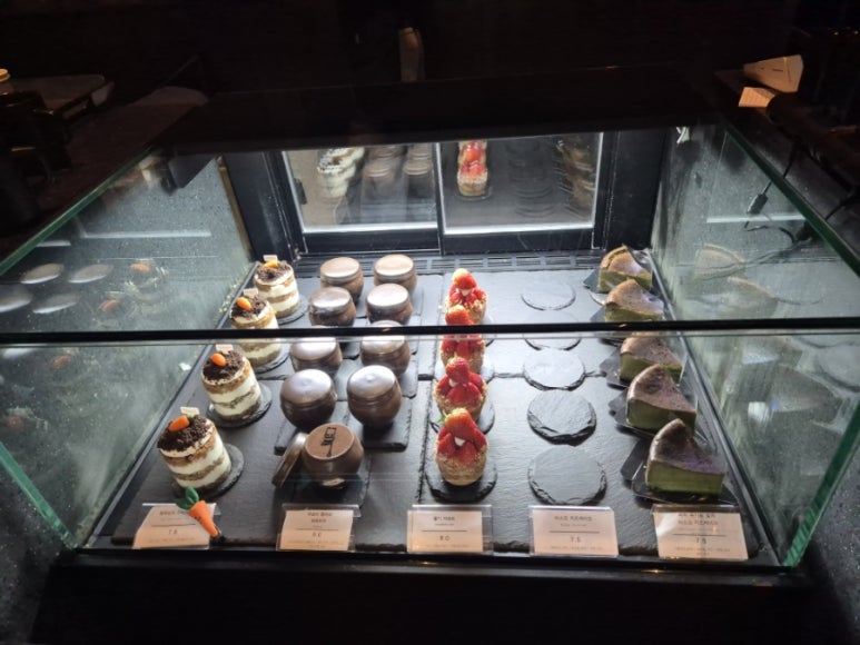 Vitrina de la cafetería Muroi