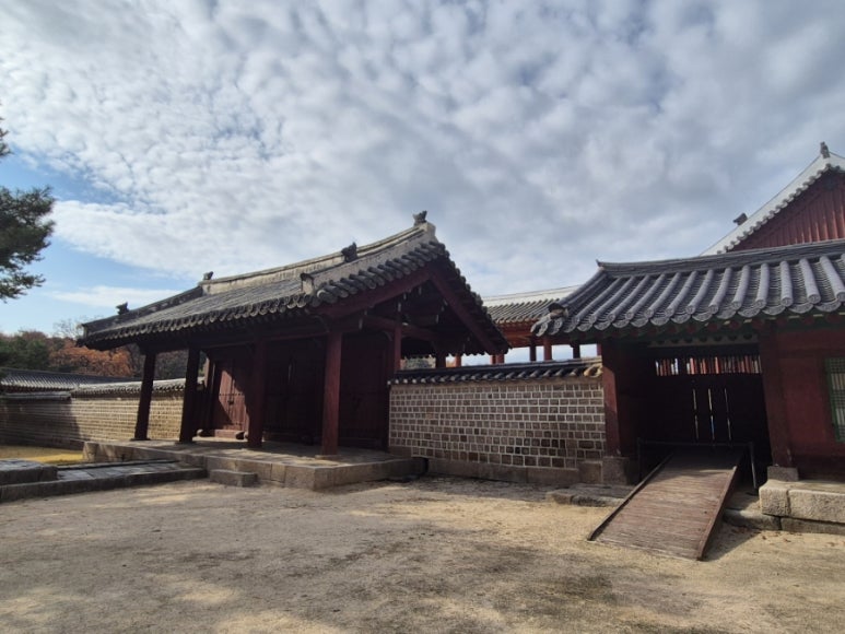 Paysage intérieur du Sanctuaire de Jongmyo
