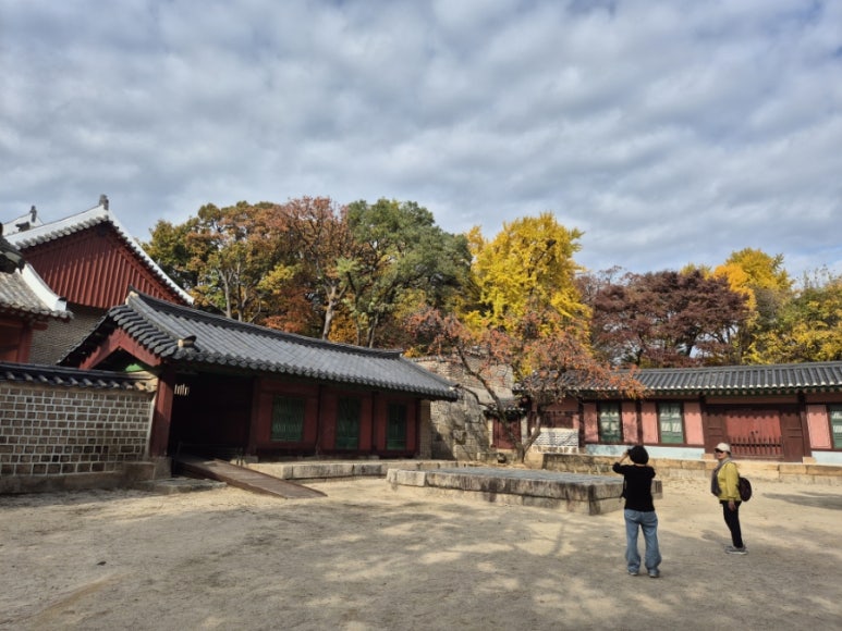 Paysage intérieur du Sanctuaire de Jongmyo