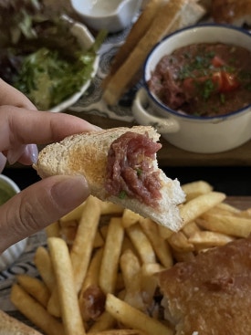 Gros plan sur le tartare de bœuf à Burgring 1
