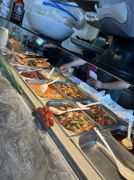 Buldak bokkeummyeon à Vienna Central T (Asia food)