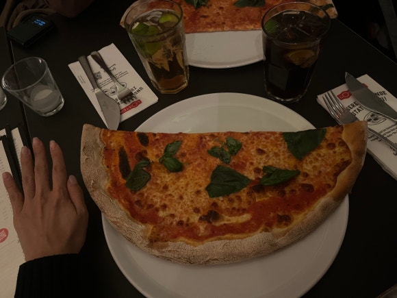 L'Osteria Salzburg Full Pizza View