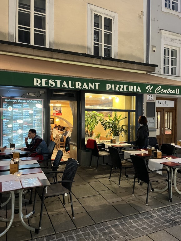 Pizzeria Il Centro II Interior 1