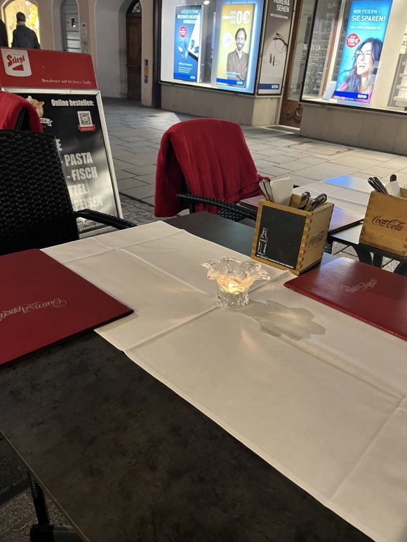 Pizzeria Il Centro II Interior 2