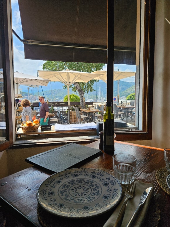 Innenansicht des Restaurant Es Racó d'es Port
