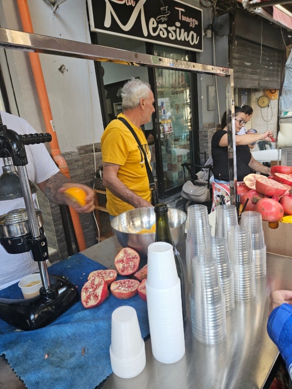 Lối vào chợ Palermo