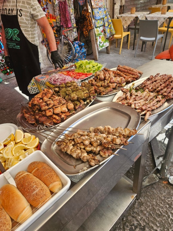Nước ép trái cây chợ Palermo