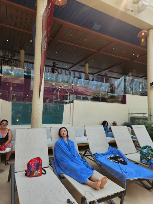 Hồ bơi tàu Costa Smeralda