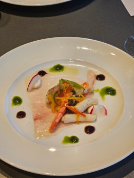 Bữa ăn trên tàu Costa Smeralda