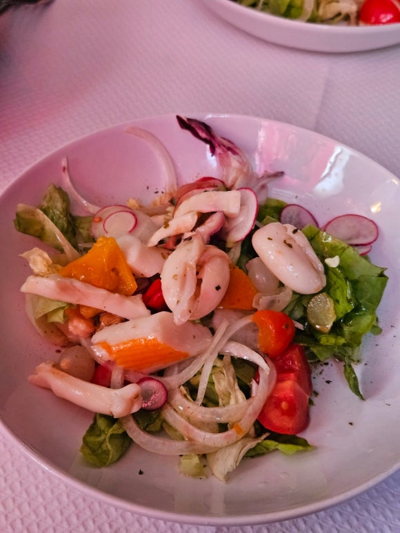 Salad hải sản tươi ngon