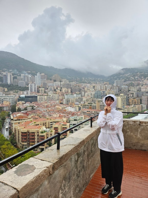 Khu vực xung quanh Cung điện Thân vương Monaco