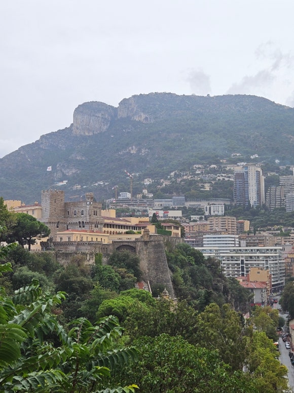 Sự hùng vĩ của Cung điện Thân vương Monaco