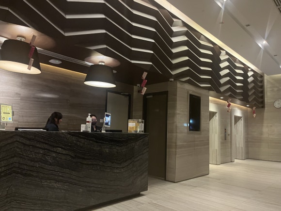 Außenansicht des Grandis Hotels