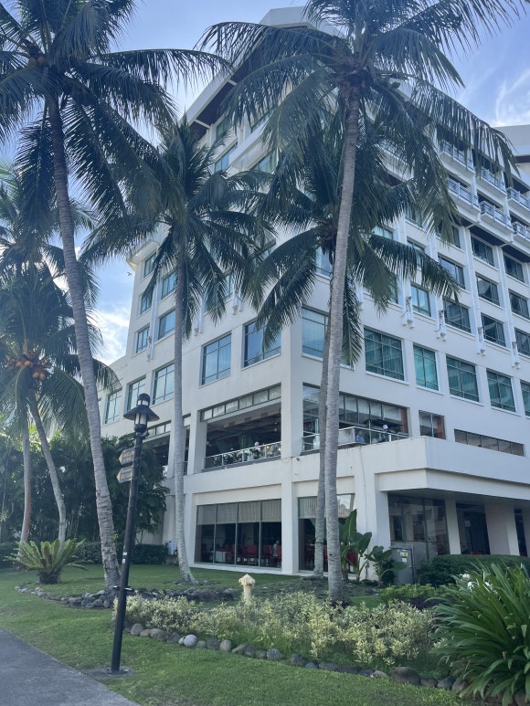 Landschaft um das Hyatt Centric Kota Kinabalu