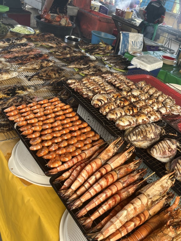 Chợ đêm Philippines