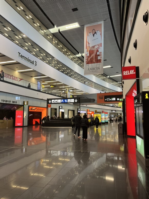 ウィーン国際空港