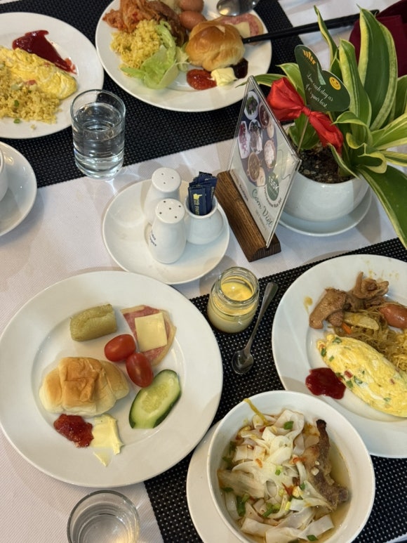 Frühstück im Phivitel Boutique Hotel (Nudelsuppe)