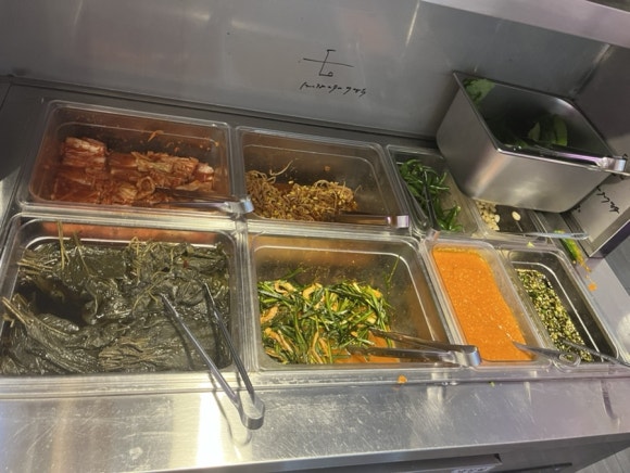 Käse und Garnelen auf dem Samgyeop-Teller von Saengmacha Filiale Suwon Bahnhof