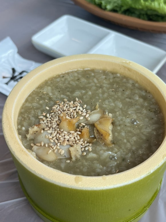 Porridge de pétoncles de Maison Bongpo Meoguri