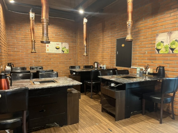 Tables inside Majangdong Kimchi Suwon Ingye Branch