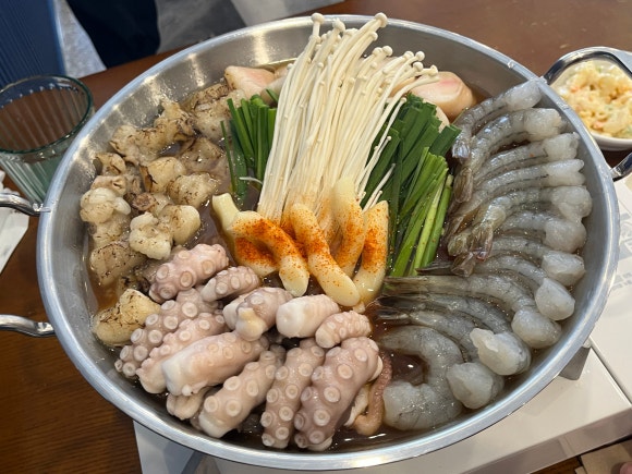 Nouilles plates et fruits de mer