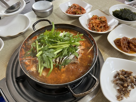 Bouillon de Dakbokkeumtang
