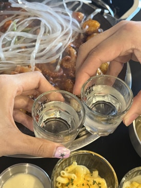 Soju glasses and Jjukkumidosa logo