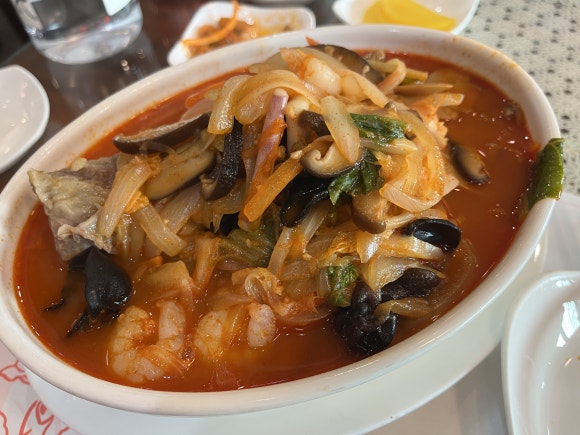 Jjambbong de carne de res del Río Yangtsé
