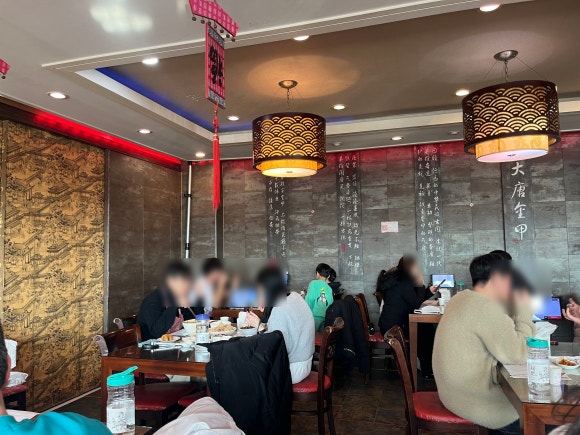 Interior del comedor del Río Yangtsé