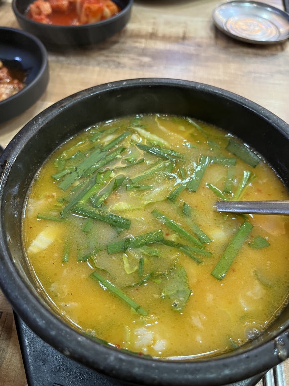 スヨンボンガ豚スープご飯 食事風景