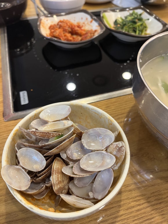 Clam Kalguksu