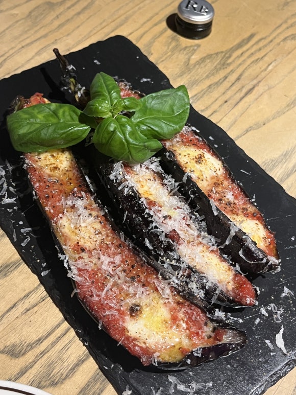 ナスとパルメザンチーズのグラタン