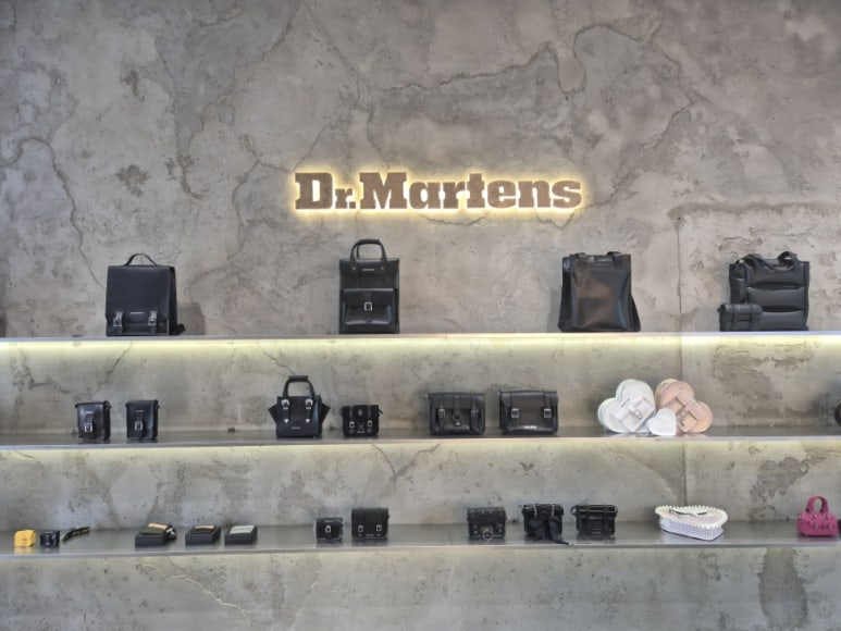 Eingang zum Dr. Martens Store