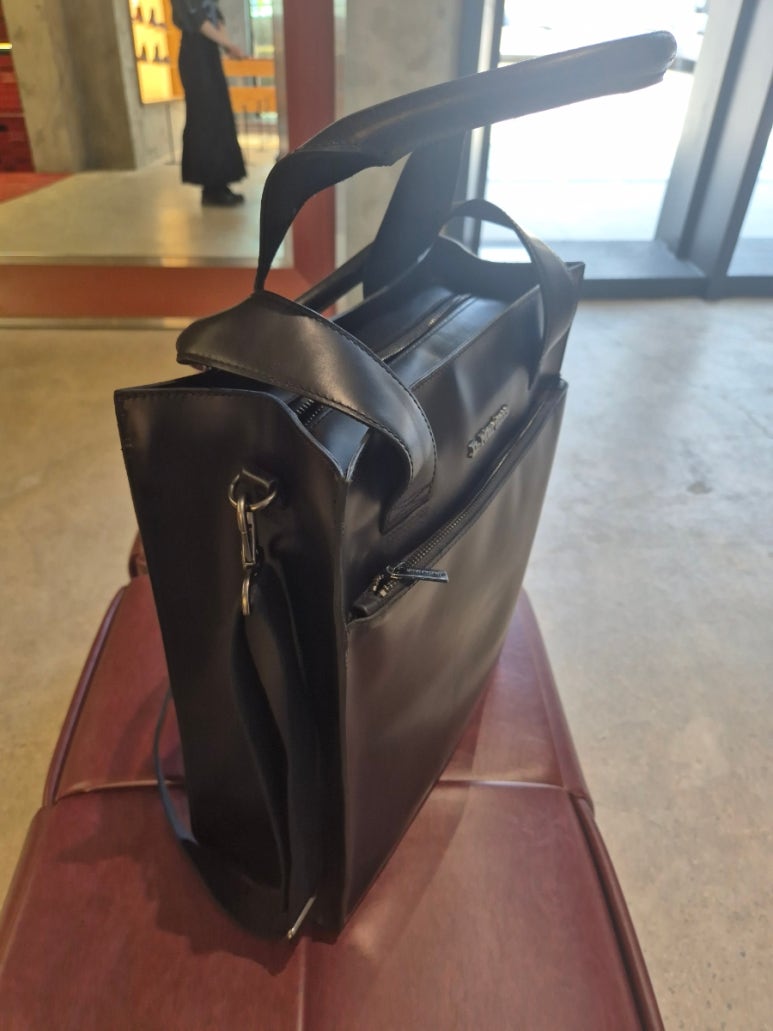 Dr. Martens Tasche (Empfehlung für die Arbeit)