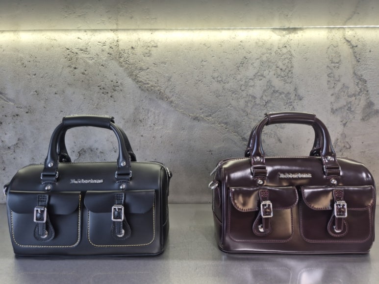 Dr. Martens Damenhandtasche (Burgunderrot)