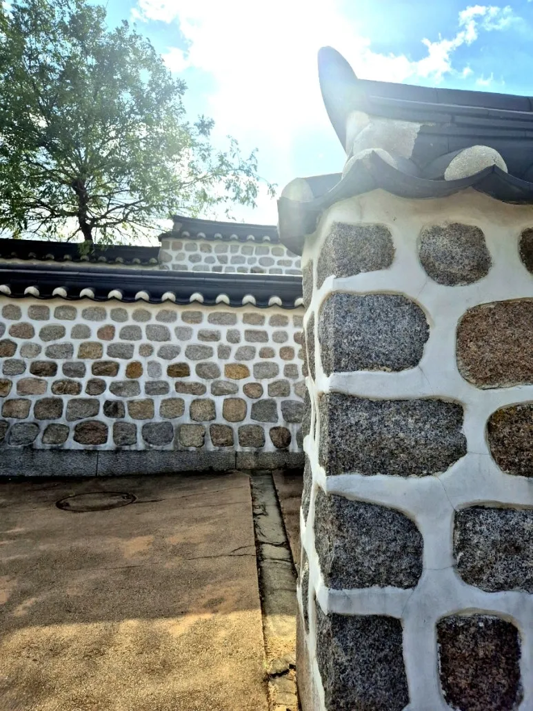 Camino del Muro de Piedra de Deoksugung · Palacio Deoksugung