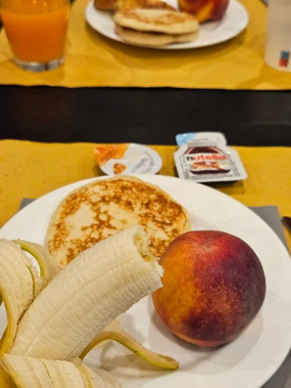 Frühstück im AC Hotel Genua